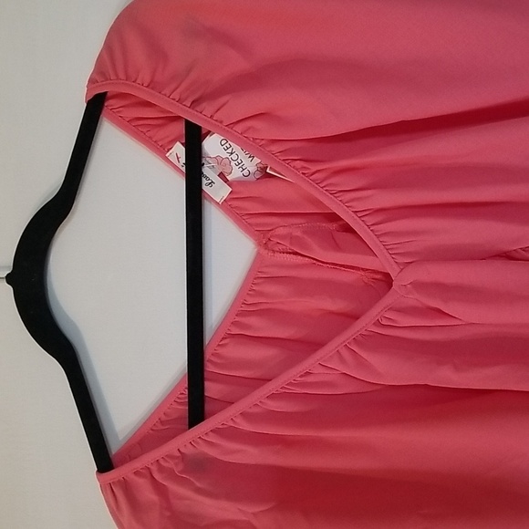 Lovely J Lightweight Coral Blouse, size Sm - Picture 2 of 5